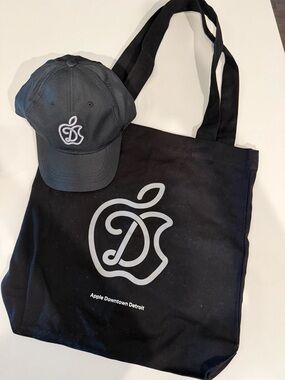 Apple Downtown Detroit Black Logo Tote and Cap Set from Grand Opening Day *RARE